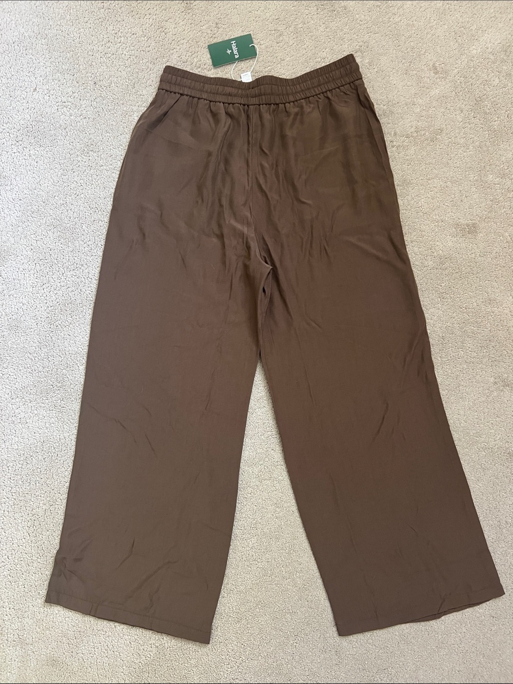 NWT HALARA High Waisted Drawstring Wide Leg Linen-Blend Pants w/ Pockets
Bison - Picture 6 of 9